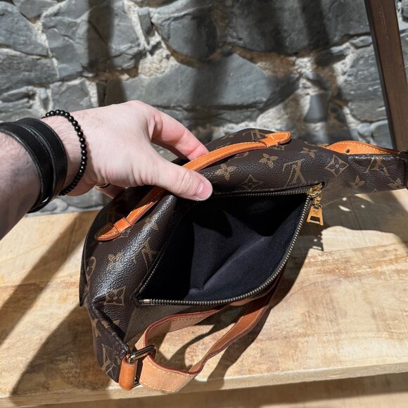 Louis Vuitton 2019 Brown Monogram Bum Bag - Picture 9 of 15